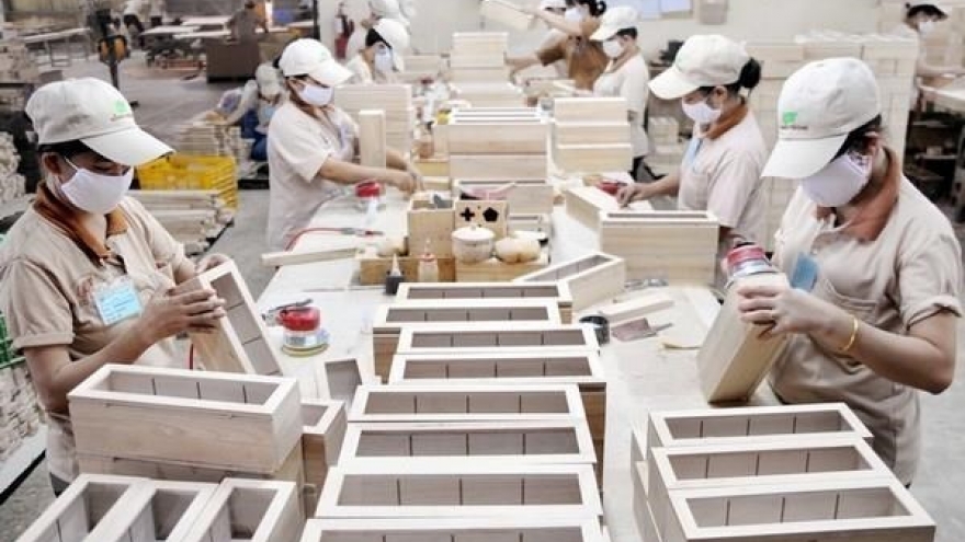 Decreasing overseas demand affects export of forestry products
